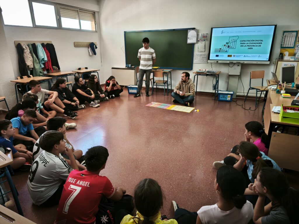 La iniciativa del Proyecto de Capacitación Digital para la Ciudadanía en la provincia de Jaén contra el riesgo de exclusión digital