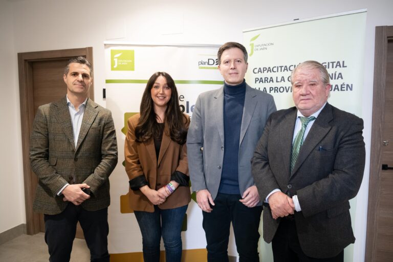 Imagen representantes políticos en Campillo de Arenas