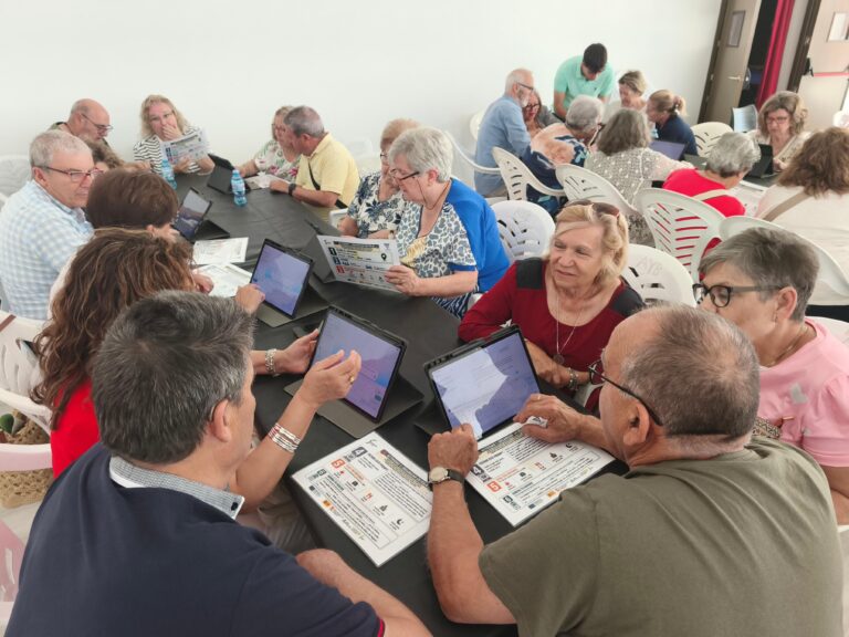 Asistentes a jornada de Cap. Digital en una actividad de la jornada
