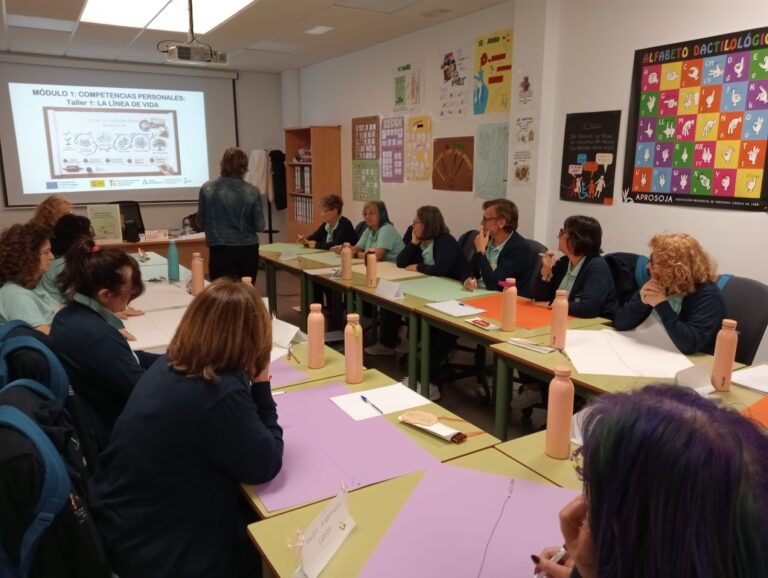 Impartición del seminario en Torreperogil